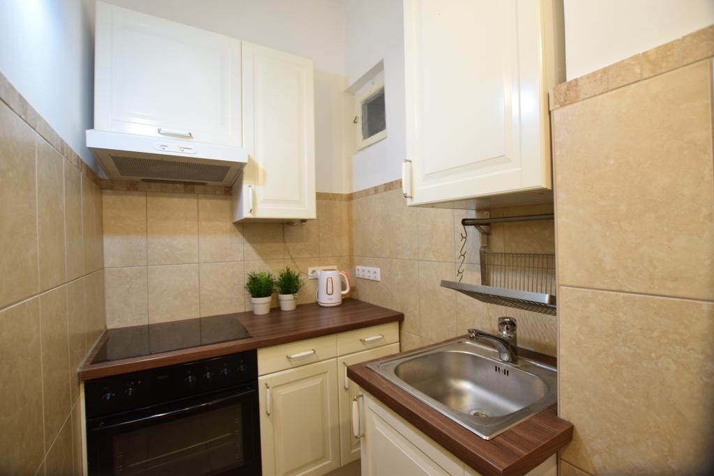 Standard Apartment By Hi5 - Muzeum 5 Budapest Luaran gambar